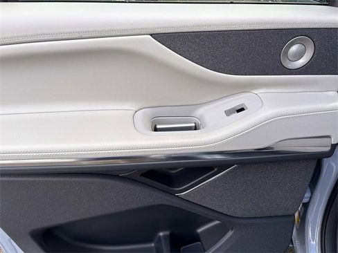 New 2025 Lincoln Navigator L Reserve image 20