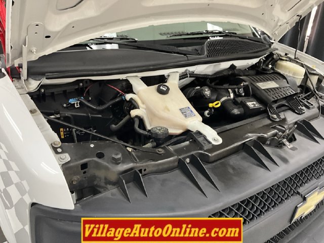 Used 2017 Chevrolet Express 2500 RWD image 37