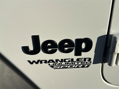 Used 2021 Jeep Wrangler Unlimited Sport image 8