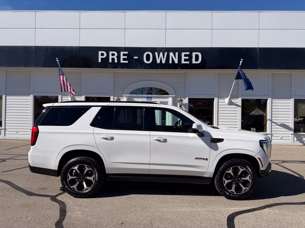 Used 2025 GMC Yukon AT4 w/ AT4 Premium Package AWD/4WD image 4