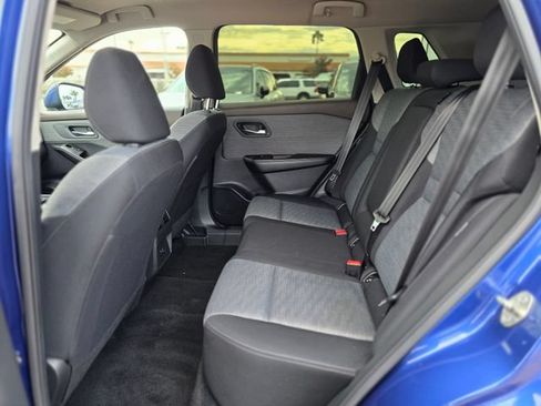 Used 2023 Nissan Rogue SV AWD/4WD image 12