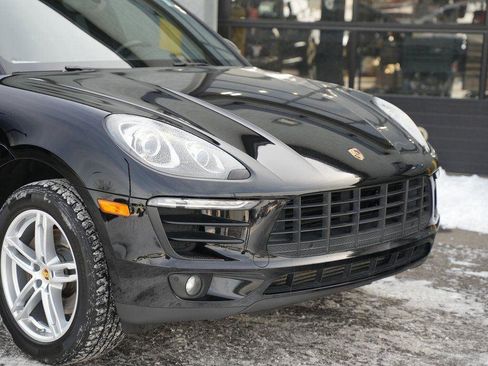 Used 2017 Porsche Macan AWD w/ Driver Memory Package image 3