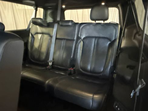 Used 2024 Jeep Wagoneer L Series II w/ Flexible Seating Group AWD/4WD image 17