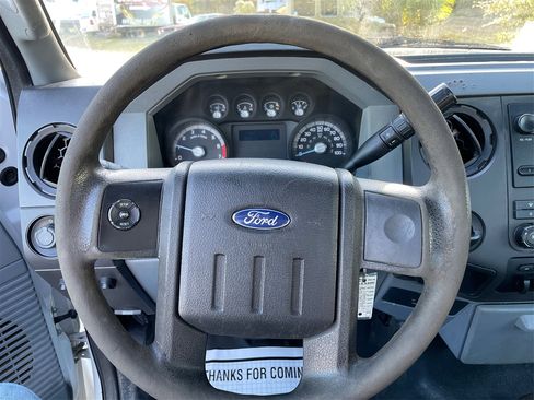 Used 2015 Ford F250 XL w/ Power Equipment Group image 17
