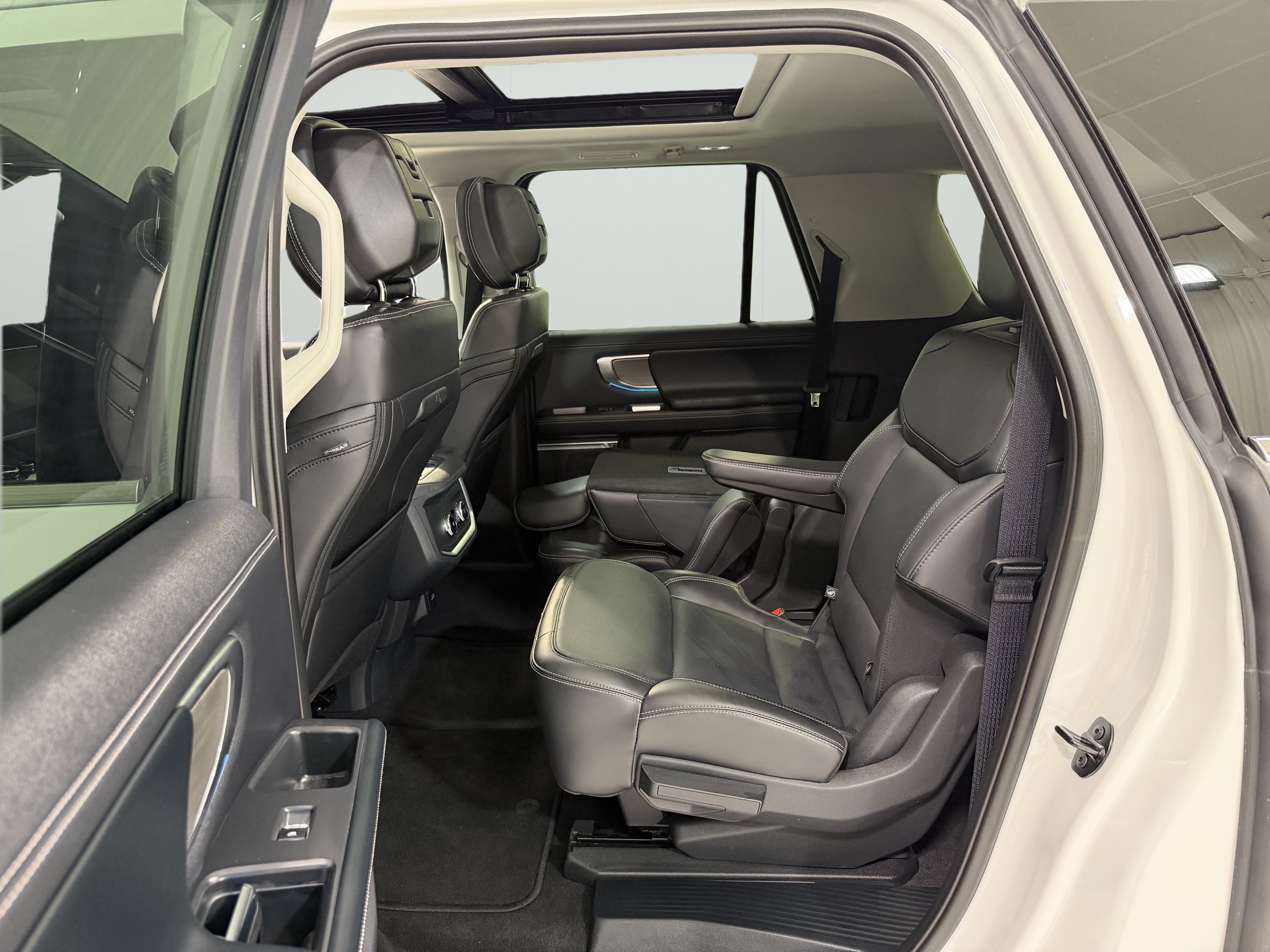 Used 2026 Ford Expedition Max Platinum AWD/4WD image 21
