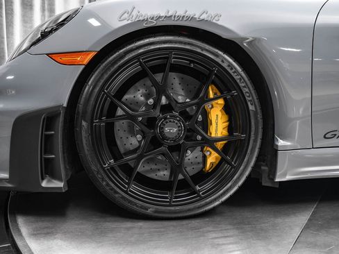 Used 2024 Porsche 718 Cayman GT4 RS RWD image 12