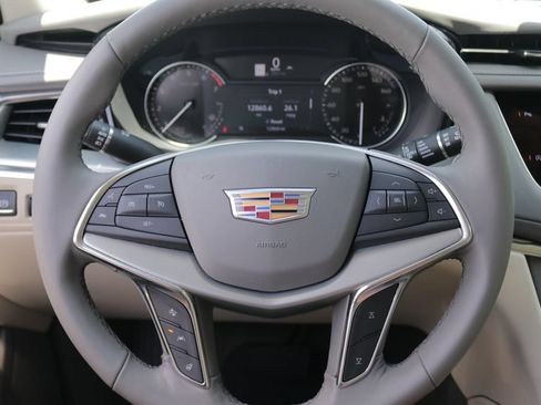 Certified 2023 Cadillac XT5 Premium Luxury FWD image 19