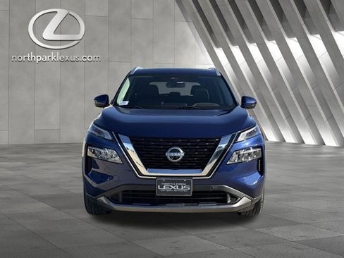 Used 2023 Nissan Rogue SL w/ SL Premium Package image 7