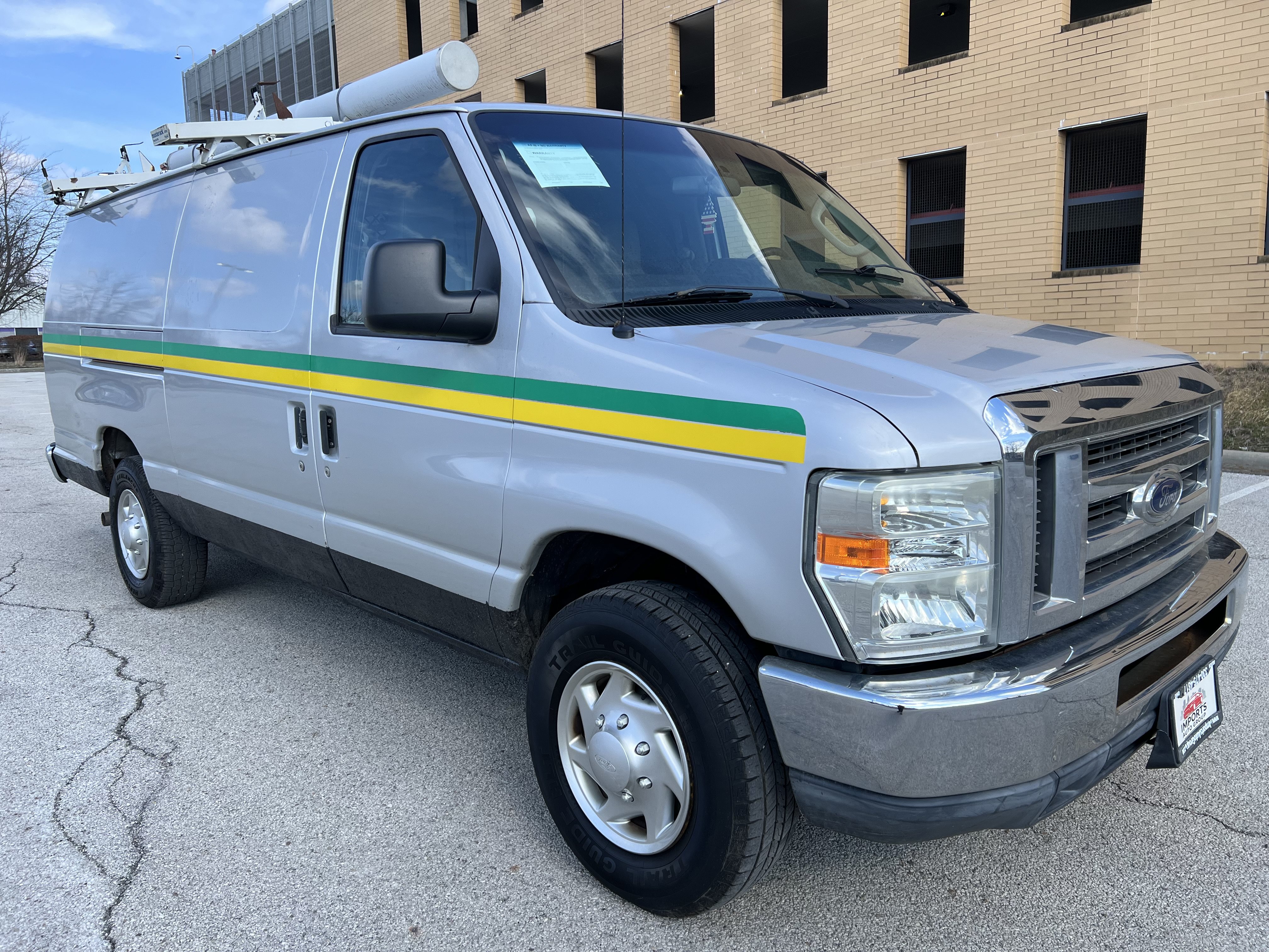 Used 2011 Ford E-250 and Econoline 250 Extended w/ Commercial Cargo Van Pkg RWD image 10