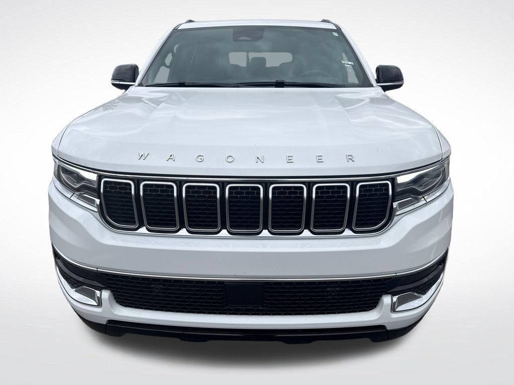 Used 2025 Jeep Wagoneer 4WD image 10