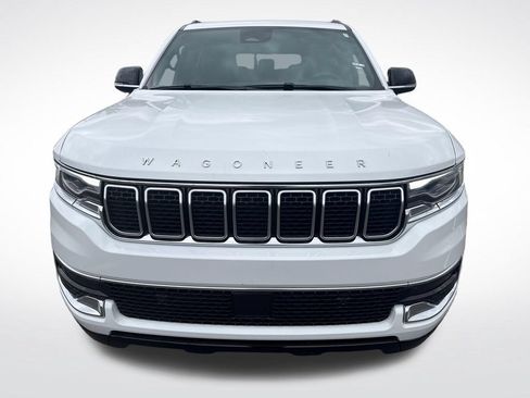 Used 2025 Jeep Wagoneer 4WD image 10