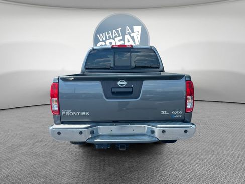 Used 2017 Nissan Frontier SL w/ Moonroof Package AWD/4WD image 5