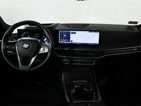 Certified 2024 BMW X5 xDrive40i w/ Parking Assistance Package AWD/4WD image 17