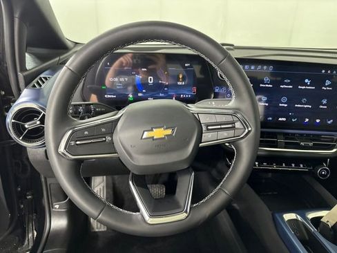 Used 2026 Chevrolet Equinox EV LT image 14