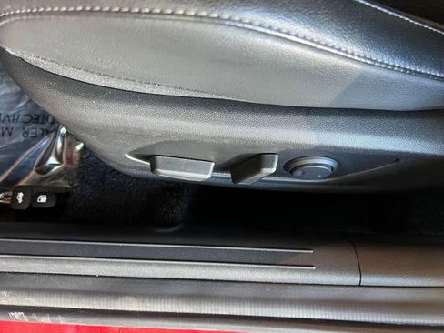 Used 2025 Hyundai Elantra Limited image 23