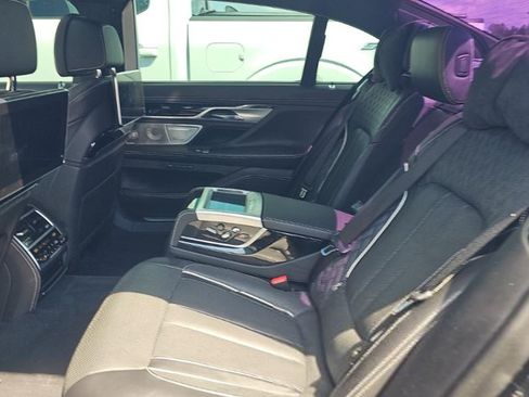 Used 2019 BMW 750i xDrive AWD/4WD image 5