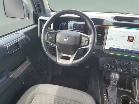Used 2023 Ford Bronco Outer Banks AWD/4WD image 12