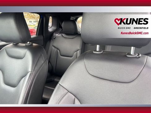 Used 2025 Jeep Compass Limited AWD/4WD image 16