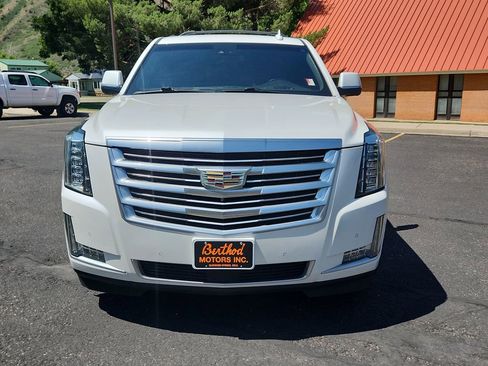 Used 2019 Cadillac Escalade ESV Platinum image 5