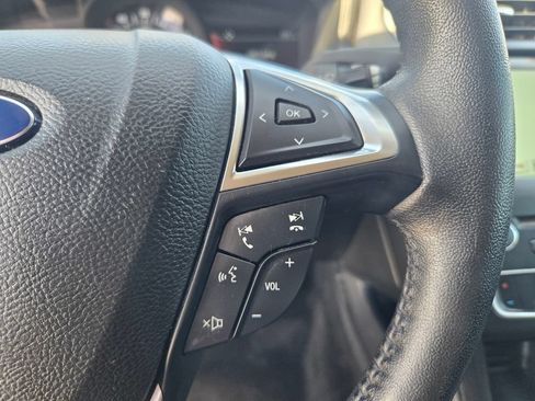 Used 2018 Ford Fusion SE w/ Equipment Group 201A FWD image 24