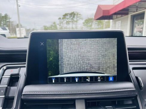 Used 2024 Chevrolet Tahoe Z71 w/ Luxury Package image 38