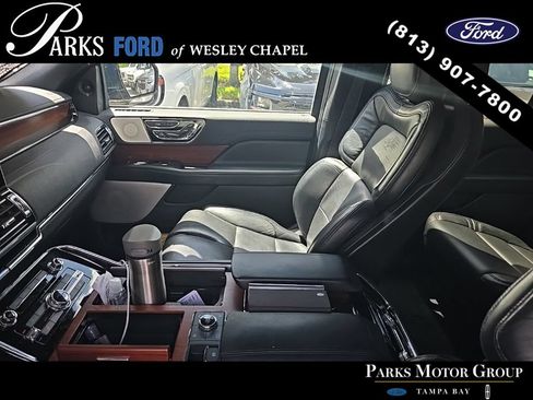 Used 2020 Lincoln Navigator Reserve w/ Luxury Package AWD/4WD image 8