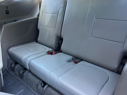 Used 2018 Chevrolet Traverse Premier w/ LPO, Floor Liner Package AWD/4WD image 16