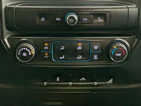 Used 2017 Chevrolet Silverado 1500 Custom w/ Custom Convenience Package AWD/4WD image 16