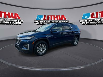 Used 2023 Chevrolet Traverse LT