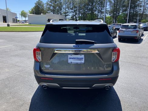 Used 2023 Ford Explorer Limited w/ Limited Technology Package RWD image 9