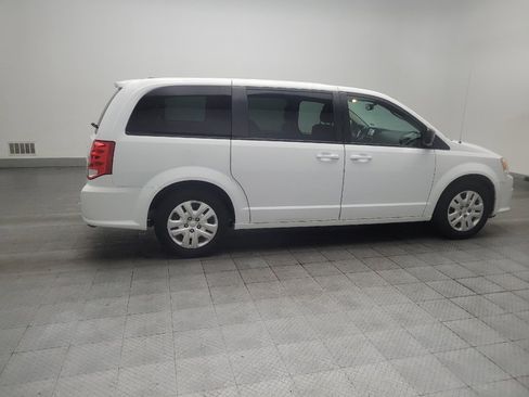 Used 2018 Dodge Grand Caravan SE w/ UConnect Hands-Free Group FWD image 10