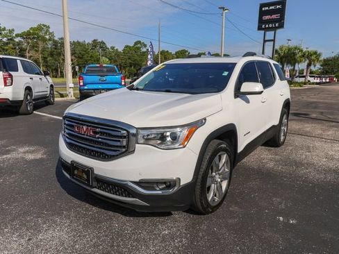 Used 2017 GMC Acadia SLT FWD image 3