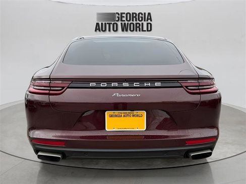Used 2018 Porsche Panamera 4 image 8
