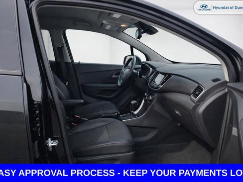 Used 2021 Chevrolet Trax LT FWD image 15