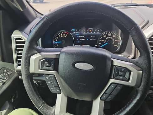 Used 2016 Ford F150 Platinum w/ Equipment Group 701A Luxury image 15