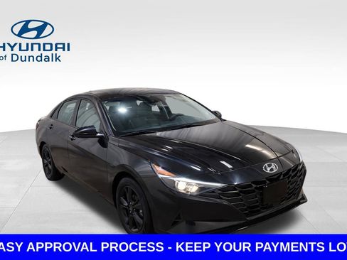 Used 2021 Hyundai Elantra SEL w/ Convenience Package FWD image 3