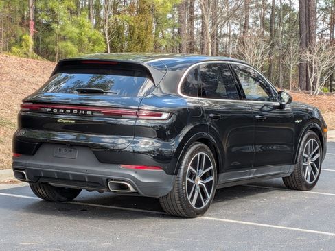 Certified 2025 Porsche Cayenne Coupe AWD/4WD image 7