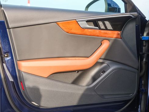 Used 2022 Audi A4 2.0T Premium w/ Convenience Package image 28