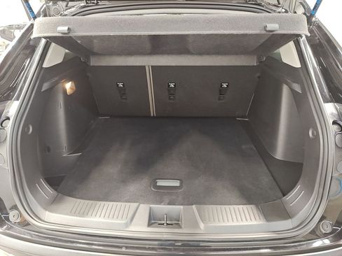 Used 2024 Chevrolet Trax ACTIV w/ Sunroof Package image 38