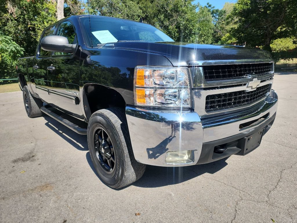 Used 2009 Chevrolet Silverado 2500 LT w/ Exterior Plus Package AWD/4WD image 1
