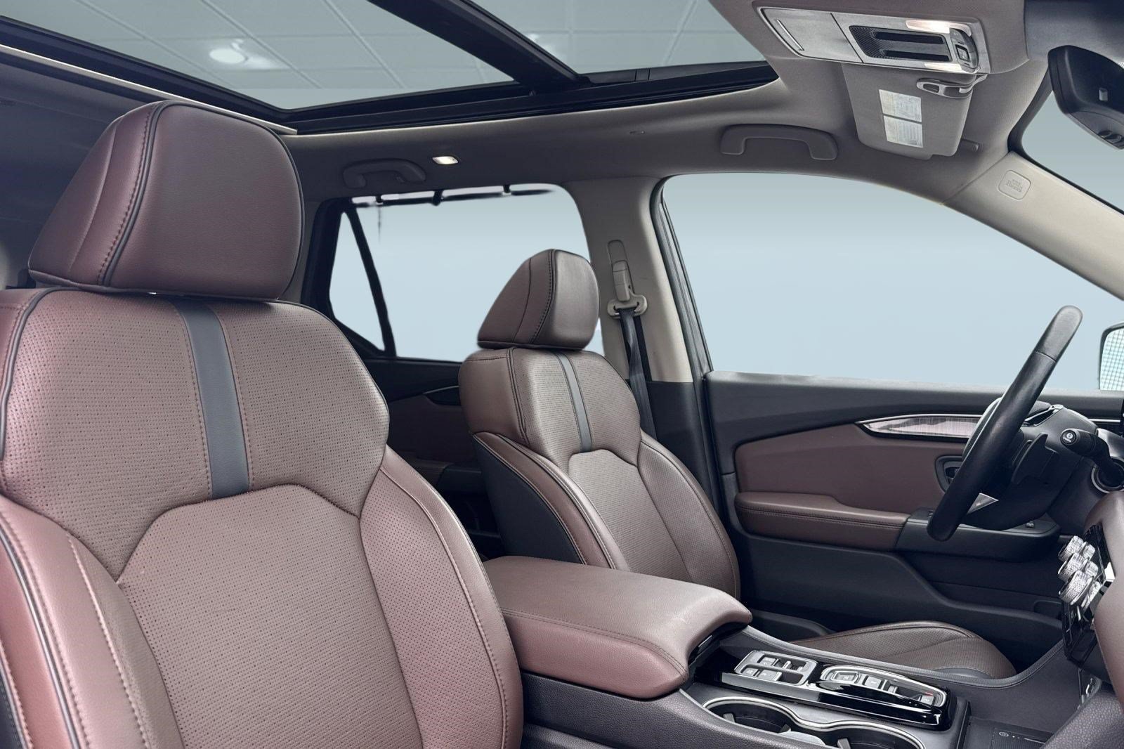Certified 2025 Honda Pilot Elite image 26