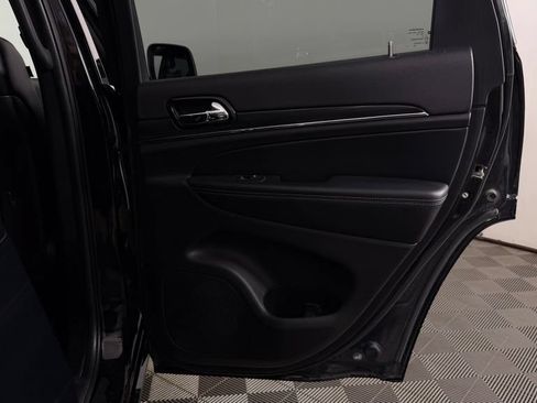 Used 2021 Jeep Grand Cherokee Limited AWD/4WD image 31