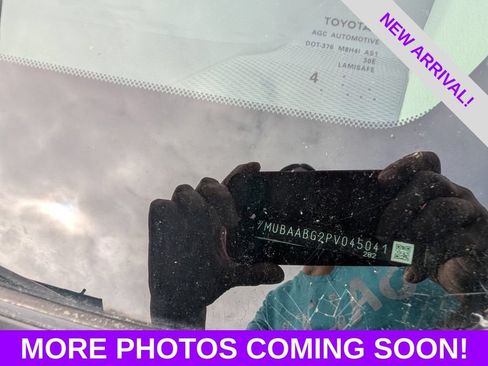 Used 2023 Toyota Corolla Cross LE w/ Moonroof Package AWD/4WD image 9