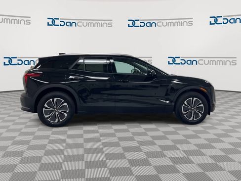 Used 2024 Chevrolet Blazer EV LT AWD/4WD image 9