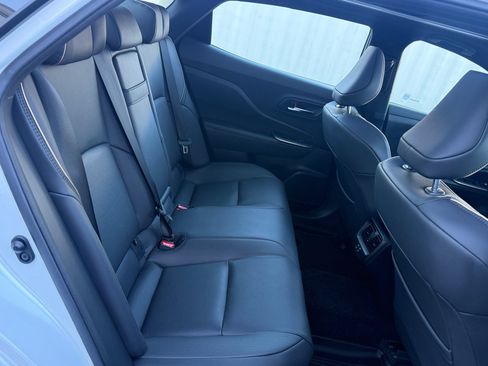 Used 2023 Toyota Crown XLE image 17