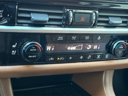 Used 2025 Nissan Pathfinder Platinum w/ Cargo Package image 28