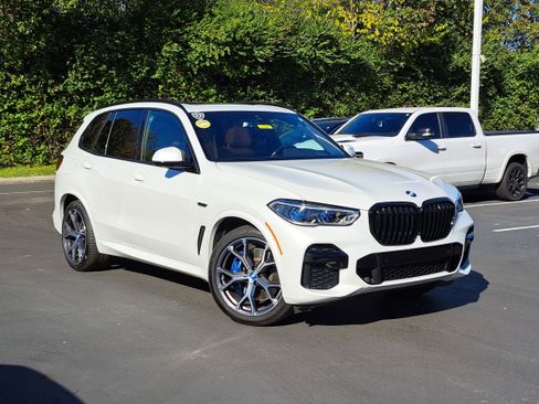 Used 2022 BMW X5 xDrive45e w/ M Sport Package image 25