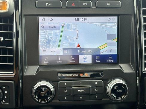 Used 2020 Ford F150 Lariat w/ Equipment Group 502A Luxury AWD/4WD image 24