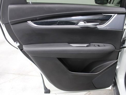 Used 2024 Cadillac XT5 Premium Luxury image 18