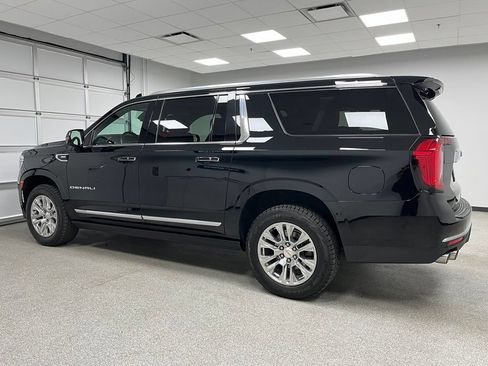 Used 2023 GMC Yukon XL Denali w/ Max Trailering Package AWD/4WD image 7